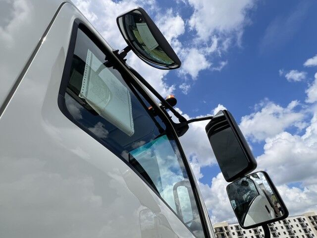 2025 Isuzu FTR 18' Aluminum Stake Bed Truck with 4K Truck Mounted Forklift Homestead FL