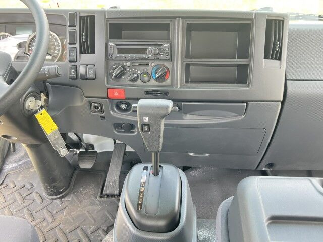 2025 Isuzu FTR 18' Aluminum Stake Bed Truck with 4K Truck Mounted Forklift Homestead FL