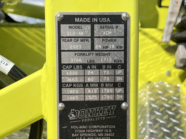 2025 Isuzu FTR 20' Aluminum Flatbed Truck with 4,000 lbs. Truck Mounted Forklif Homestead FL