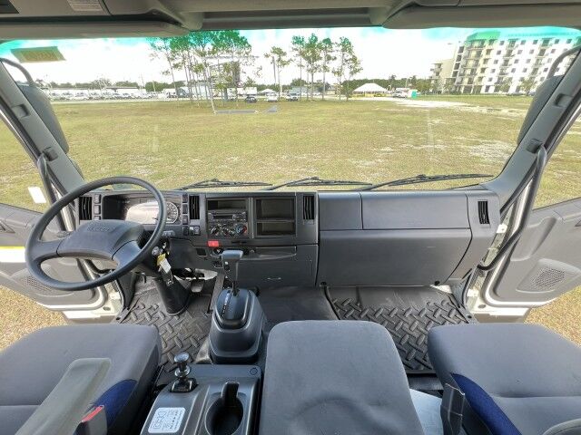 2025 Isuzu FTR 20' Aluminum Flatbed Truck with 4,000 lbs. Truck Mounted Forklif Homestead FL