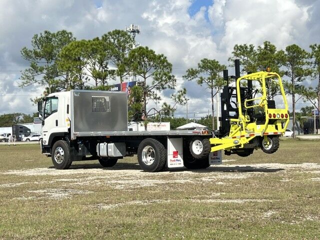 2025 Isuzu FTR 20' Aluminum Flatbed Truck with 4,000 lbs. Truck Mounted Forklif Homestead FL