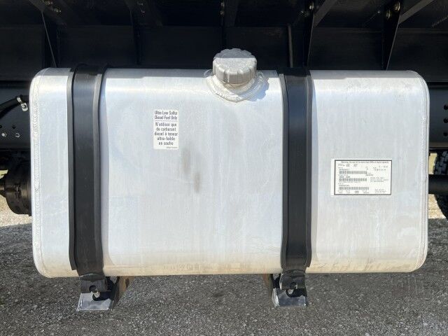 2025 Isuzu FTR 20' Aluminum Flatbed Truck with 4,000 lbs. Truck Mounted Forklif Homestead FL