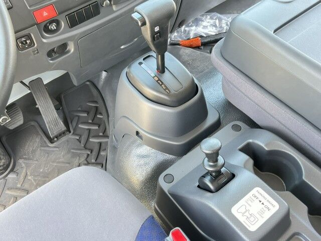 2025 Isuzu FTR 22' Aluminum Flatbed with 4,000 lbs. Truck Mounted Fork Lift Homestead FL