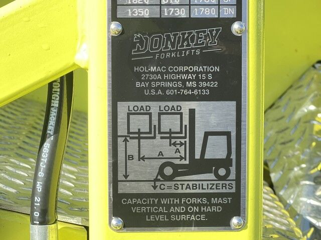 2025 Isuzu FTR 26' BABCO Aluminum Flatbed with 4K Truck Mounted Forklift Homestead FL