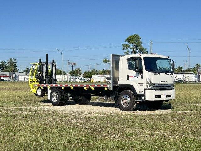 2025 Isuzu FTR 26&apos; BABCO Aluminum Flatbed with 4K Truck Mounted Forklift Homestead FL