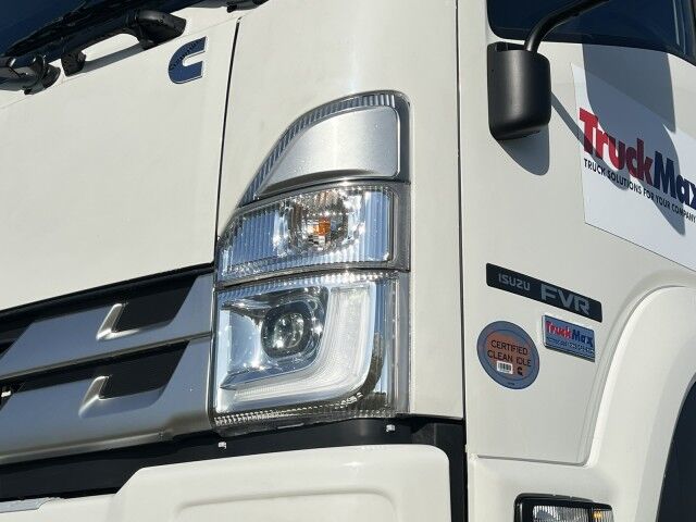 2025 Isuzu FTR 26&apos; BABCO Aluminum Flatbed with 4K Truck Mounted Forklift Homestead FL