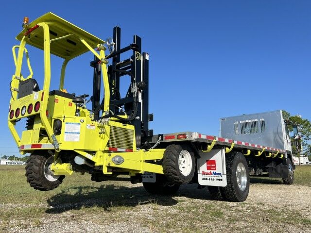 2025 Isuzu FTR 26&apos; BABCO Aluminum Flatbed with 4K Truck Mounted Forklift Homestead FL