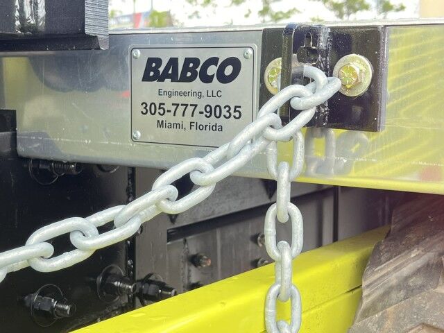 2025 Isuzu FVR 22' BABCO Aluminum Flatbed Truck with 4K Donkey Forklift Homestead FL