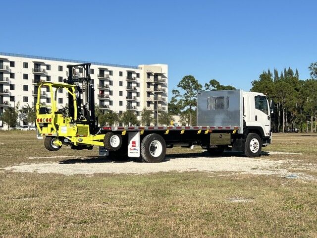 2025 Isuzu FVR 22&apos; BABCO Aluminum Flatbed Truck with 4K Donkey Forklift