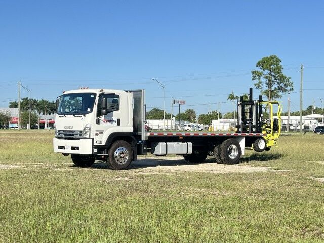 2025 Isuzu FVR 26&apos; BABCO Aluminum Flatbed with 4K Truck Mounted Forklift