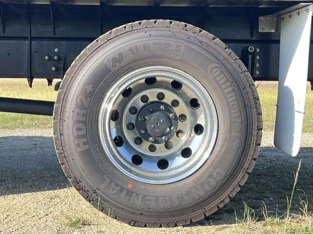 2025 Isuzu FVR 26&apos; BABCO Aluminum Flatbed with 4K Truck Mounted Forklift Homestead FL