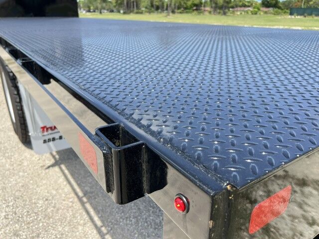 2025 Isuzu FVR 26&apos; BABCO Steel Flatbed Truck Homestead FL
