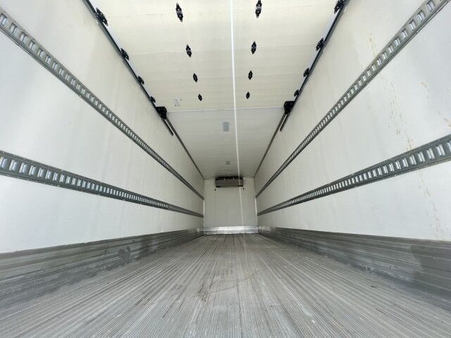 2025 Isuzu FVR 26&apos; Refrigerated Box with 3,300 Lb. Liftgate Homestead FL