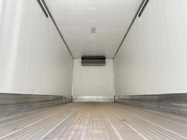 2025 Isuzu FVR 26&apos; Refrigerated Box with 3,300 Lb. Liftgate Homestead FL