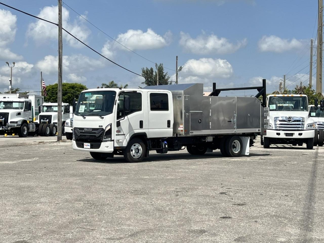 2025 Isuzu NPR-HD Crew Cab DSL 14' BABCO Aluminum Landscape Dump Truck Tampa FL