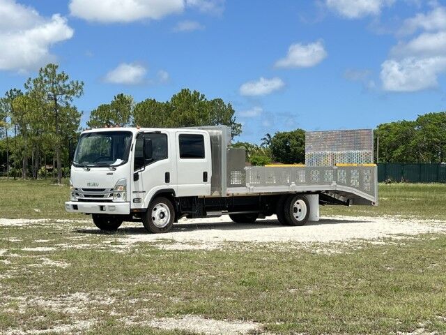 2025 Isuzu NPR-HD Crew Cab GAS 14+5 BABCO Aluminum Dovetail Flatbed Truck Homestead FL