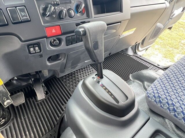 2025 Isuzu NPR-HD Crew Cab GAS 16&apos; Proscape Dry Box Truck Homestead FL