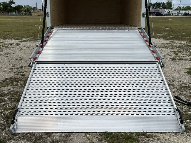 2025 Isuzu NPR-HD Crew Cab GAS 16&apos; Proscape Dry Box Truck Homestead FL