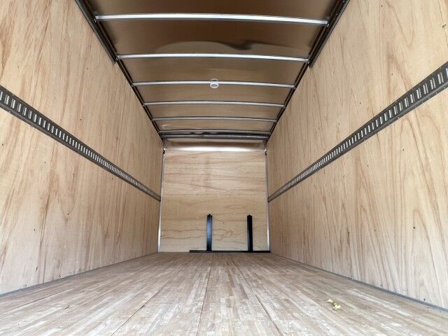 2025 Isuzu NRR 20&apos; Dry Box Truck Miami FL