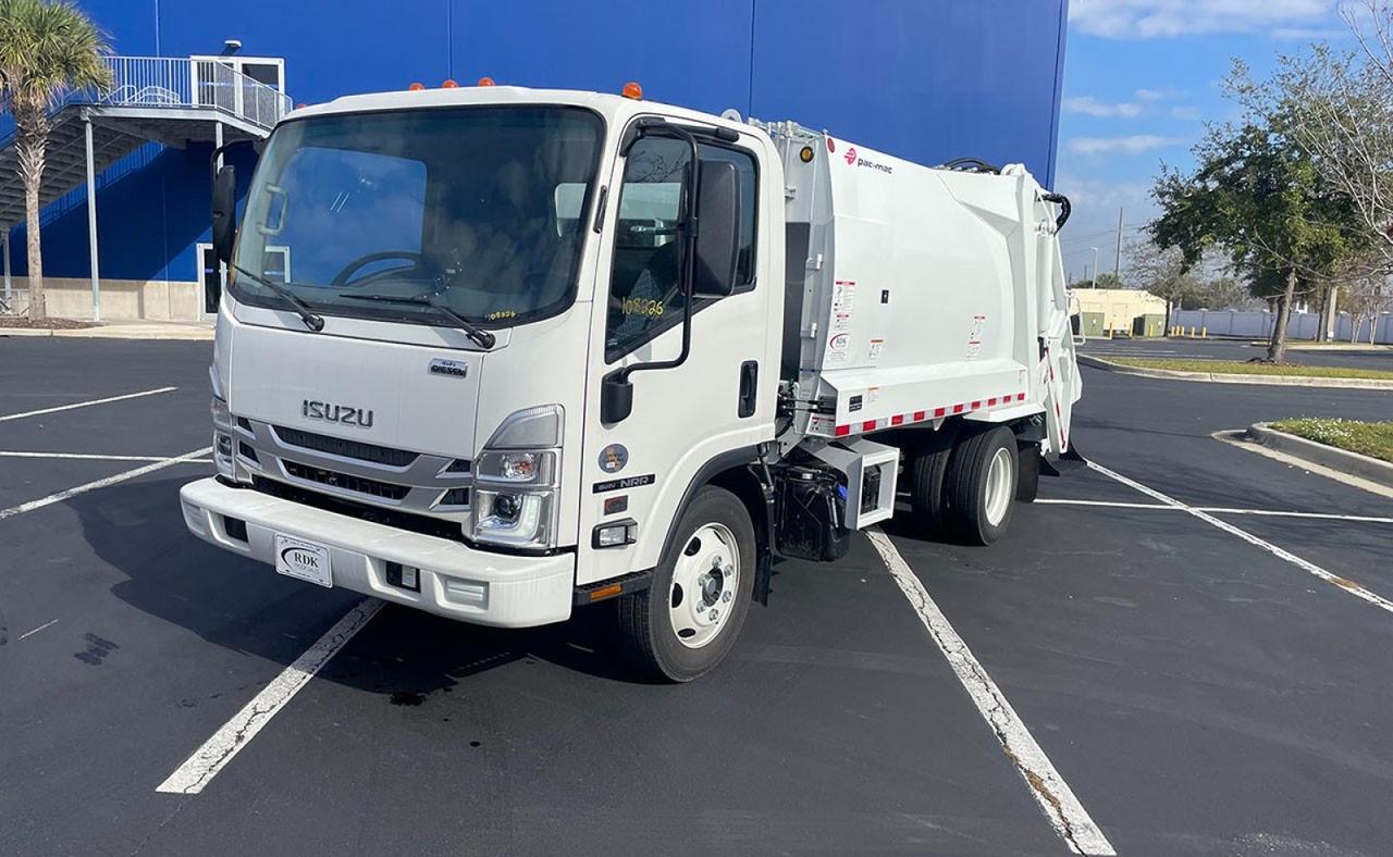 2025 Isuzu NRR 8 Yard Pac Mac Rear Loader Garbage Truck Tampa FL