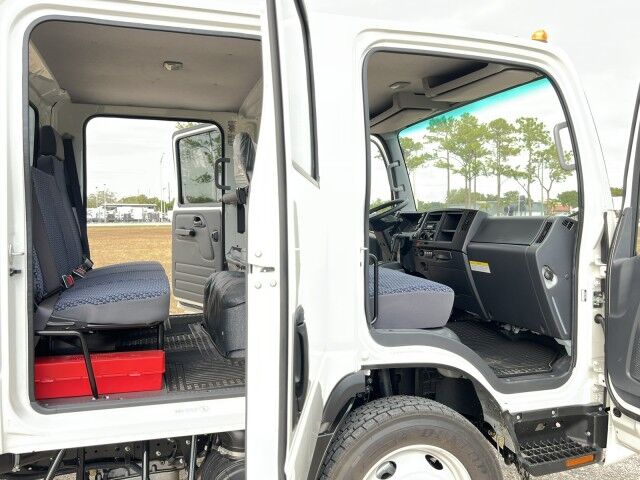 2025 Isuzu NRR Crew Cab GAS 12' BABCO Aluminum Chipper Truck with 2' Tunnel Box Homestead FL