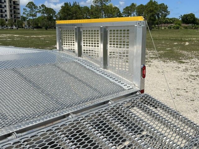 2025 Isuzu NRR Crew Cab GAS 14+5 BABCO Aluminum Dovetail Flatbed Truck Miami FL