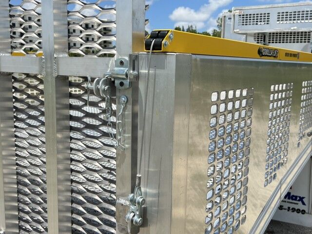 2025 Isuzu NRR Crew Cab GAS 14+5 BABCO Aluminum Dovetail Flatbed Truck Miami FL