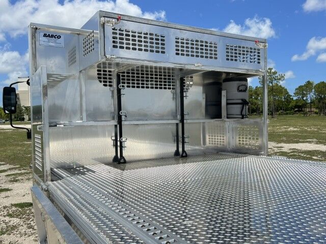 2025 Isuzu NRR Crew Cab GAS 14+5 BABCO Aluminum Dovetail Flatbed Truck Miami FL