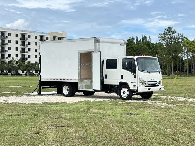 2025 Isuzu NRR Crew Cab GAS 16&apos; Dry Box Truck with 2,000 Railgate Homestead FL