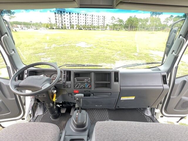 2025 Isuzu NRR Crew Cab GAS 16&apos; Dry Box Truck with 2,000 Railgate Homestead FL