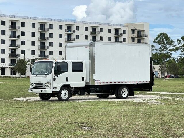 2025 Isuzu NRR Crew Cab GAS 16&apos; Dry Box Truck with 2,000 Railgate Homestead FL