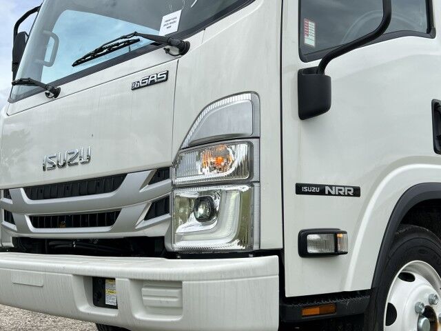 2025 Isuzu NRR Crew Cab GAS 16&apos; Dry Box Truck with 2,000 Railgate Homestead FL