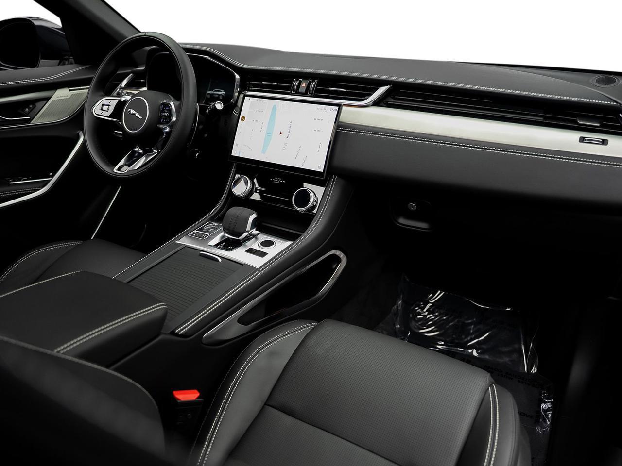 2025 Jaguar F-PACE P250 R-Dynamic S