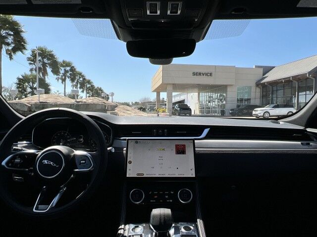 2025 Jaguar F-PACE R-Dynamic S San Juan TX