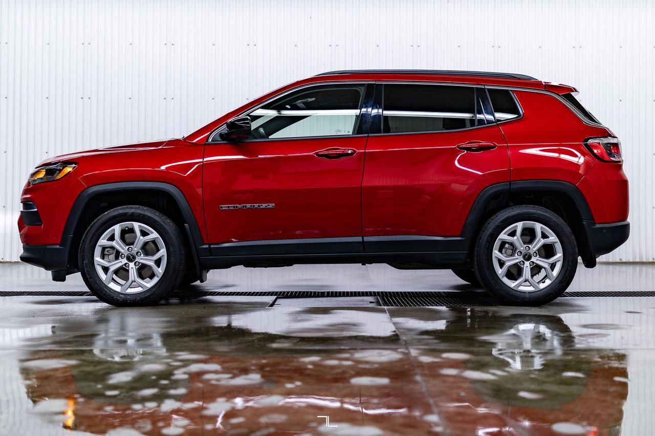2025 Jeep Compass 4x4 North Roof Nav BCam Red Deer AB