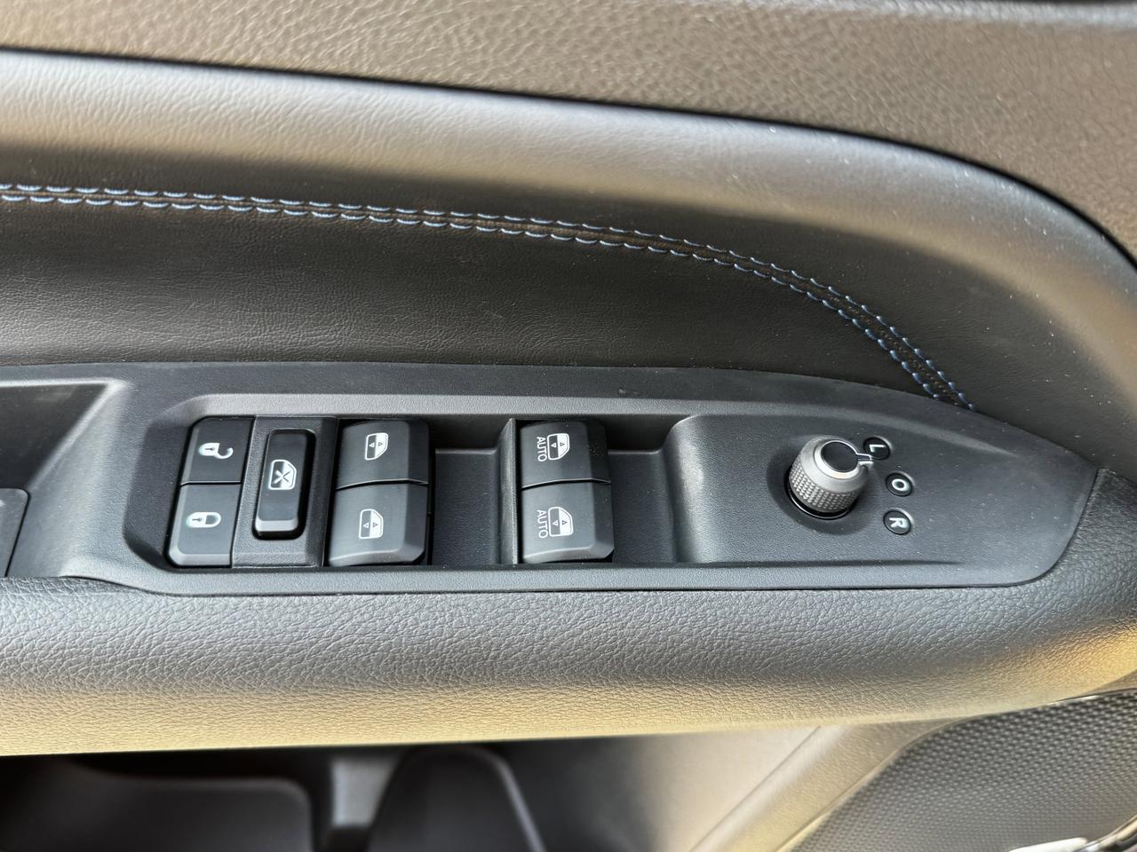 2025 Jeep Compass Altitude 4x4 | 2L Turbo | Sunroof | Power Liftgate | Backup Camera Redwater AB