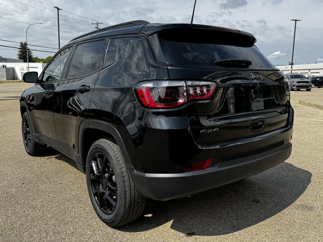2025 Jeep Compass Altitude 4x4 | 2L Turbo | Sunroof | Power Liftgate | Backup Camera Redwater AB