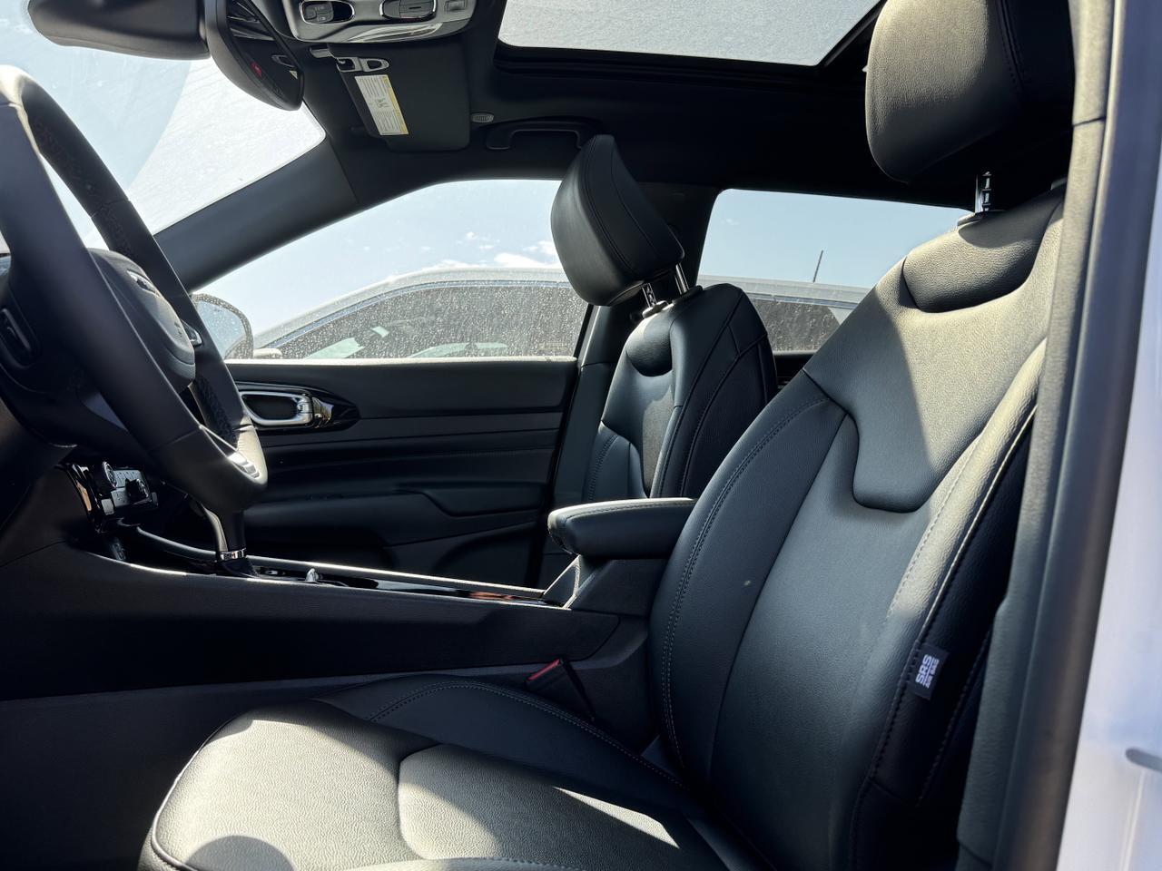 2025 Jeep Compass Altitude 4x4 SUV | Turbocharged Engine | Leatherette Seats | Power Liftgate | Backup Camera Redwater AB