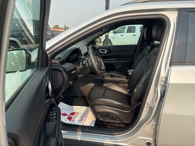 2025 Jeep Compass Altitude Whitecourt AB
