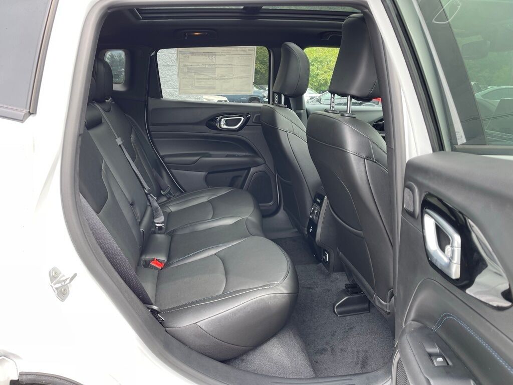 2025 Jeep Compass LIMITED 4X4 Orange MA