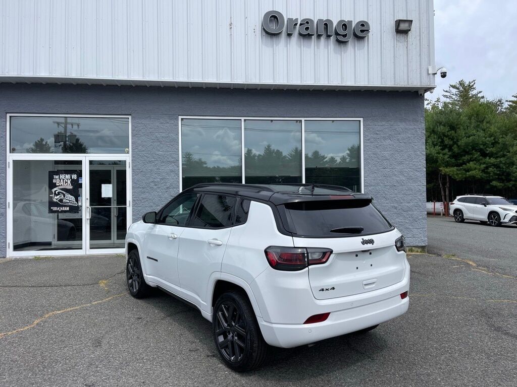 2025 Jeep Compass LIMITED 4X4 Orange MA
