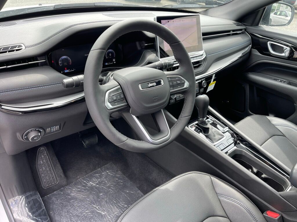 2025 Jeep Compass LIMITED 4X4 Orange MA