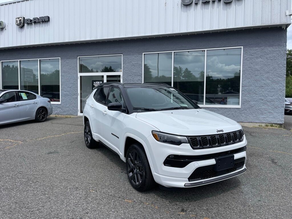 2025 Jeep Compass LIMITED 4X4 Orange MA