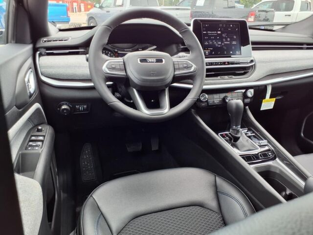2025 Jeep Compass Latitude  TX