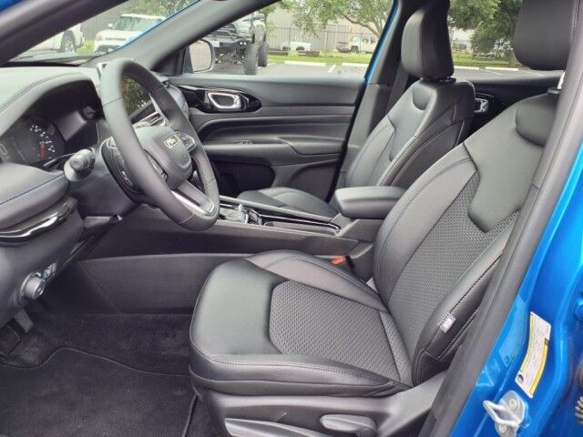 2025 Jeep Compass Latitude  TX