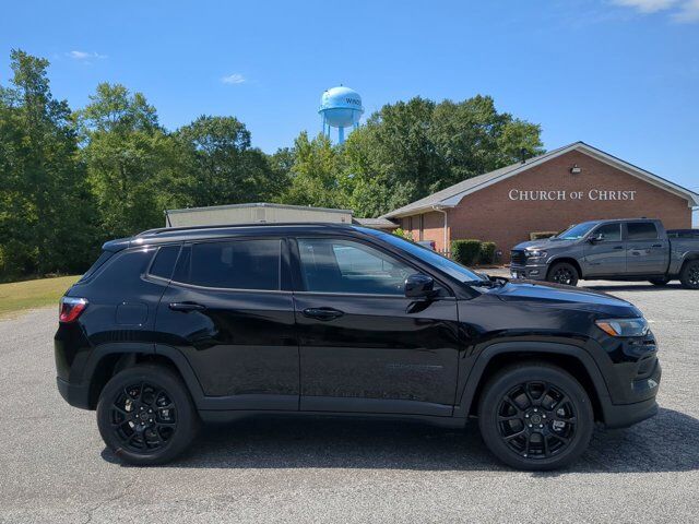 2025 Jeep Compass Latitude Appleton WI