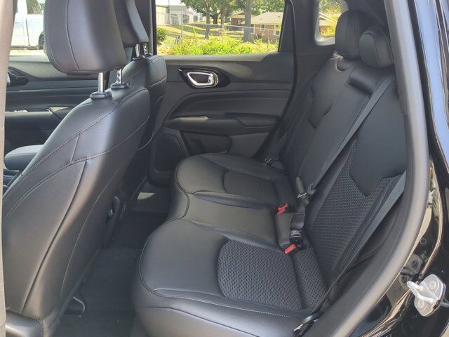2025 Jeep Compass Latitude Appleton WI