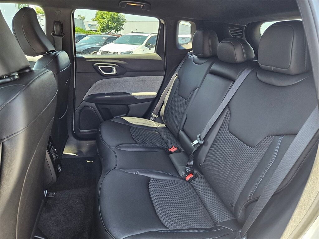 2025 Jeep Compass Latitude Gresham OR