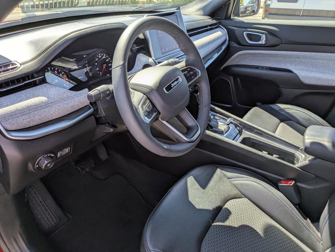 2025 Jeep Compass Latitude Castroville TX