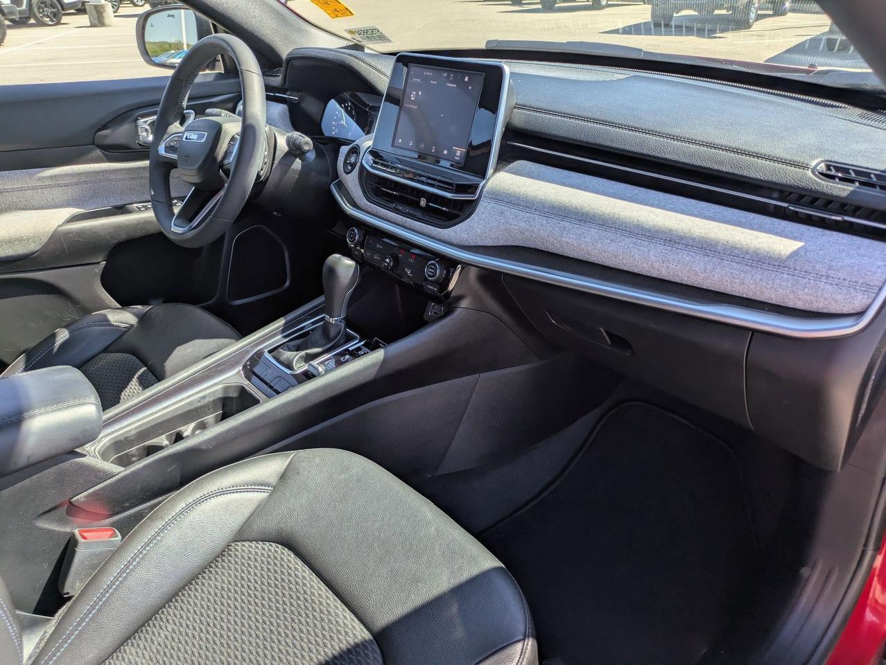 2025 Jeep Compass Latitude Castroville TX